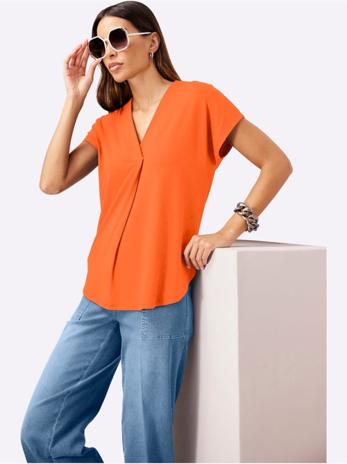 T-shirt à Manches Courtes Encolure En V Chevauchante - Taille Standard - Helline - Kiabi T-shirt à Manches Courtes Encolure En V Chevauchante - Taille Standard - Helline - Kiabi