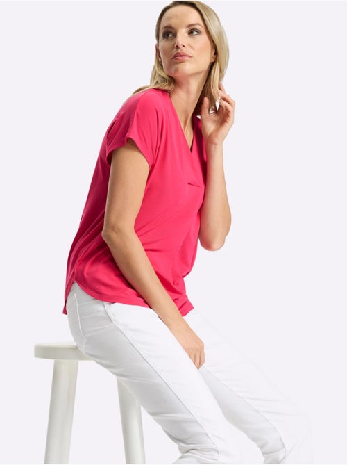 T-shirt à Manches Courtes Encolure En V Chevauchante - Taille Standard - Helline - Kiabi T-shirt à Manches Courtes Encolure En V Chevauchante - Taille Standard - Helline - Kiabi