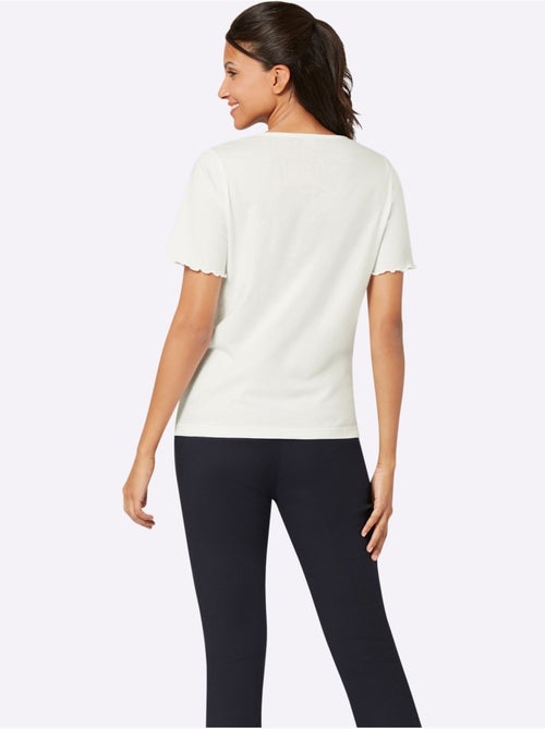 T-shirt à Manches Courtes Encolure Ronde Passepoilée - Taille Standard - Moda Vilona - Kiabi T-shirt à Manches Courtes Encolure Ronde Passepoilée - Taille Standard - Moda Vilona - Kiabi