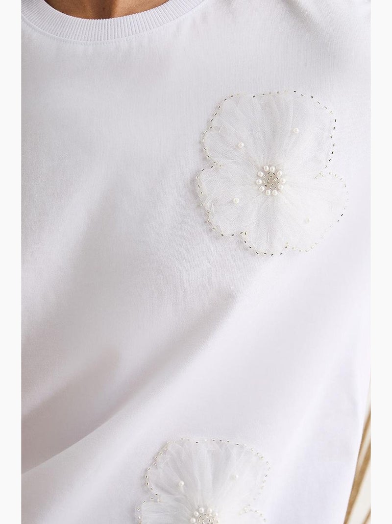 T-shirt à manches courtes et col ras du cou avec accessoire floral lucci Blanc - Kiabi
