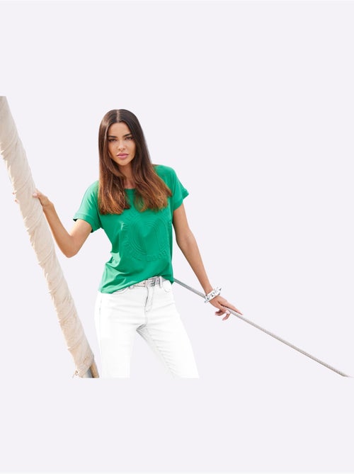 T-shirt à Manches Courtes Imprimé à Effet 3d - Taille Standard - Helline - Kiabi T-shirt à Manches Courtes Imprimé à Effet 3d - Taille Standard - Helline - Kiabi