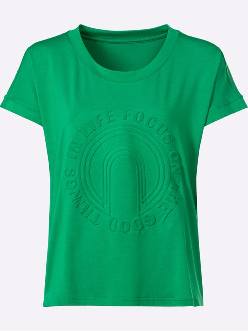 T-shirt à Manches Courtes Imprimé à Effet 3d - Taille Standard - Helline - Kiabi T-shirt à Manches Courtes Imprimé à Effet 3d - Taille Standard - Helline - Kiabi