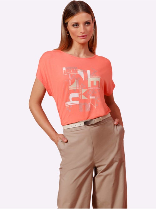 T-shirt à Manches Courtes Imprimé Avec Pierres Brillantes Fantaisie - Taille Standard - Helline - Kiabi T-shirt à Manches Courtes Imprimé Avec Pierres Brillantes Fantaisie - Taille Standard - Helline - Kiabi