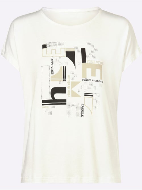 T-shirt à Manches Courtes Imprimé Avec Pierres Brillantes Fantaisie - Taille Standard - Helline - Kiabi T-shirt à Manches Courtes Imprimé Avec Pierres Brillantes Fantaisie - Taille Standard - Helline - Kiabi