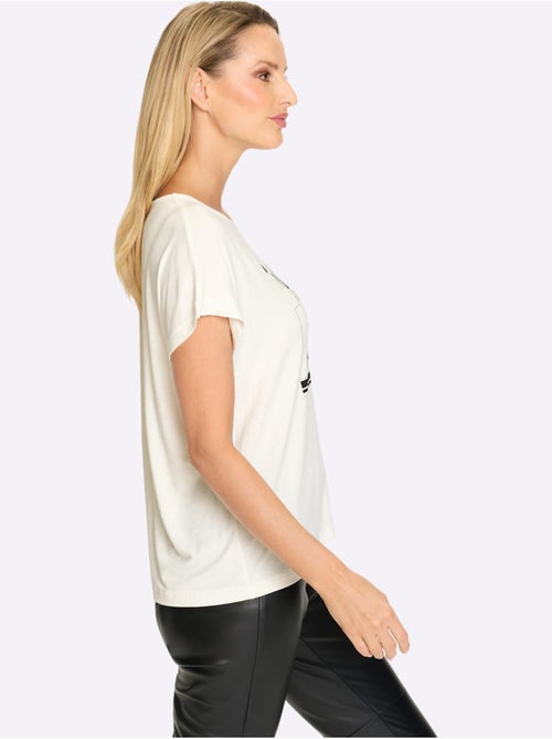 T-shirt à Manches Courtes Imprimé Avec Pierres Brillantes Fantaisie - Taille Standard - Helline - Kiabi T-shirt à Manches Courtes Imprimé Avec Pierres Brillantes Fantaisie - Taille Standard - Helline - Kiabi