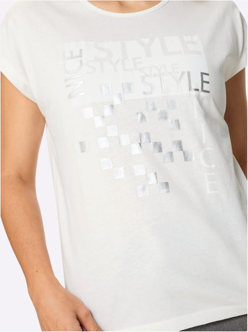 T-shirt à Manches Courtes Imprimé Brillant - Taille Standard - Moda Vilona - Kiabi T-shirt à Manches Courtes Imprimé Brillant - Taille Standard - Moda Vilona - Kiabi