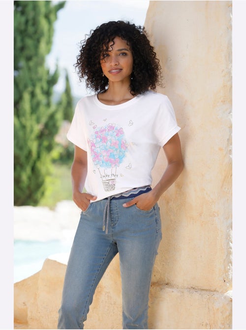 T-shirt à Manches Courtes Imprimé Feuille Brillant - Taille Standard - Helline - Kiabi T-shirt à Manches Courtes Imprimé Feuille Brillant - Taille Standard - Helline - Kiabi