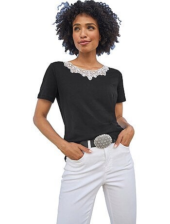 T-shirt à Manches Courtes Jolie Dentelle Sur L'encolure - Taille Standard - helline