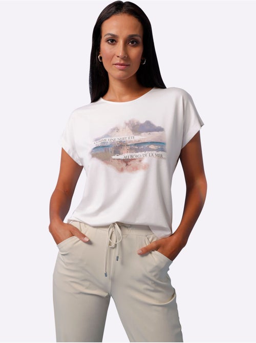 T-shirt à Manches Courtes Motif Imprimé - Taille Standard - Helline - Kiabi T-shirt à Manches Courtes Motif Imprimé - Taille Standard - Helline - Kiabi