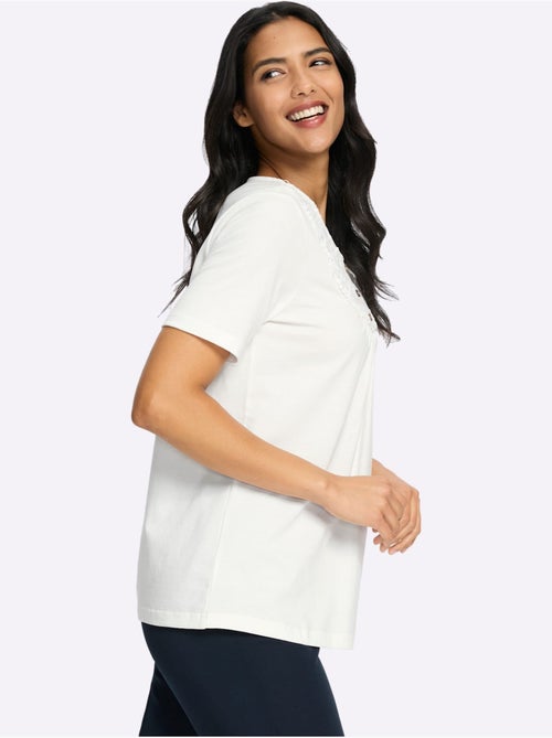 T-shirt à Manches Courtes Patte De Boutonnage Décorative Devant - Taille Standard - Moda Vilona - Kiabi T-shirt à Manches Courtes Patte De Boutonnage Décorative Devant - Taille Standard - Moda Vilona - Kiabi