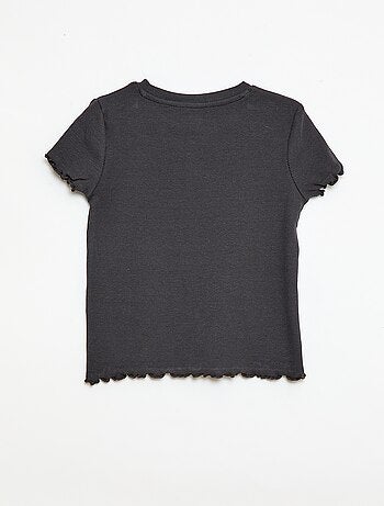 T-shirt à manches courtesavec forme ajourée