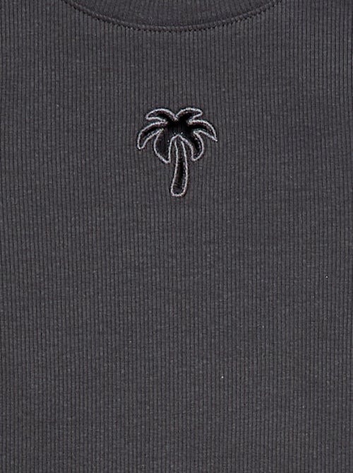 T-shirt à manches courtesavec forme ajourée - Kiabi