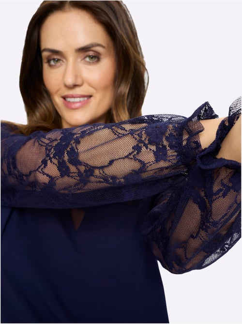 T-shirt à Manches Longues Dentelle Transparente Aux Manches Et épaules - Taille Standard - helline - Kiabi