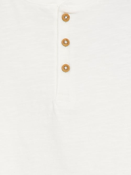 T-shirt à manches longues et col tunisien - Kiabi T-shirt à manches longues et col tunisien - Kiabi