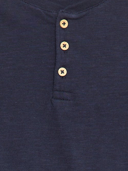 T-shirt à manches longues et col tunisien - Kiabi T-shirt à manches longues et col tunisien - Kiabi