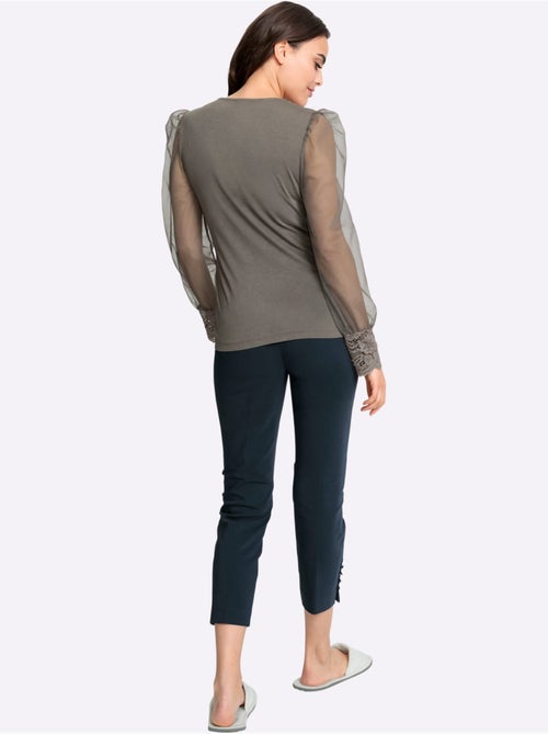 T-shirt à Manches Longues Jolie Dentelle Sur L'encolure - Taille Standard - Helline - Kiabi T-shirt à Manches Longues Jolie Dentelle Sur L'encolure - Taille Standard - Helline - Kiabi