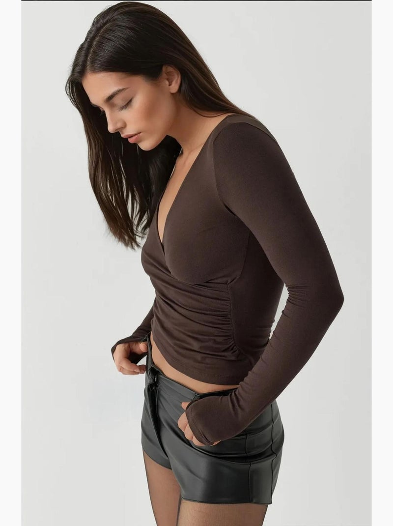 T-shirt ajusté col en v doux manches longues hiccup Marron foncé - Kiabi