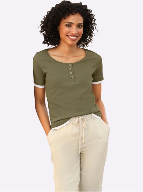 T-shirt Aspect Côtelé Mode - Taille Standard - Helline - Kiabi T-shirt Aspect Côtelé Mode - Taille Standard - Helline - Kiabi