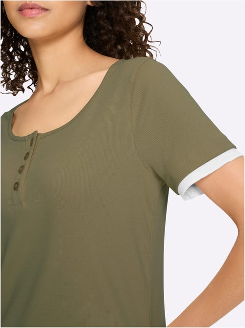 T-shirt Aspect Côtelé Mode - Taille Standard - Helline - Kiabi T-shirt Aspect Côtelé Mode - Taille Standard - Helline - Kiabi