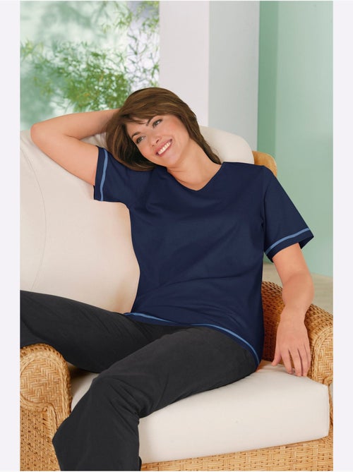 T-shirt avec col V et manches courtes à coutures décoratives - Taille standard - Moda Vilona - Kiabi T-shirt avec col V et manches courtes à coutures décoratives - Taille standard - Moda Vilona - Kiabi