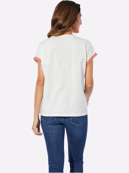 T-shirt avec col V et motif ethnique en empiècement - Taille standard - Moda Vilona - Kiabi T-shirt avec col V et motif ethnique en empiècement - Taille standard - Moda Vilona - Kiabi