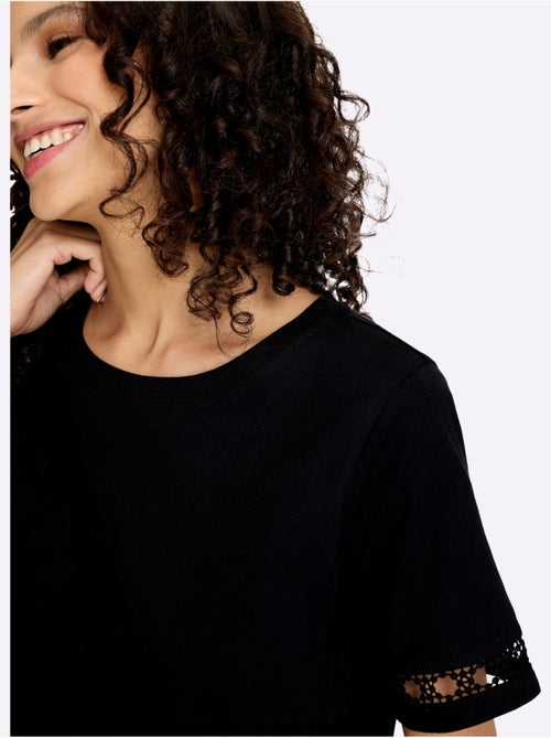 T-shirt Avec Décoration Crochetée - Taille Standard - helline - Kiabi