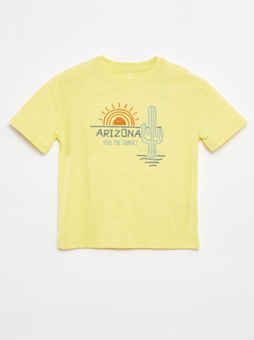 T-shirt avec découpes fantaisies et broderies - Kiabi