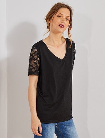 T-shirt avec manches dentelle