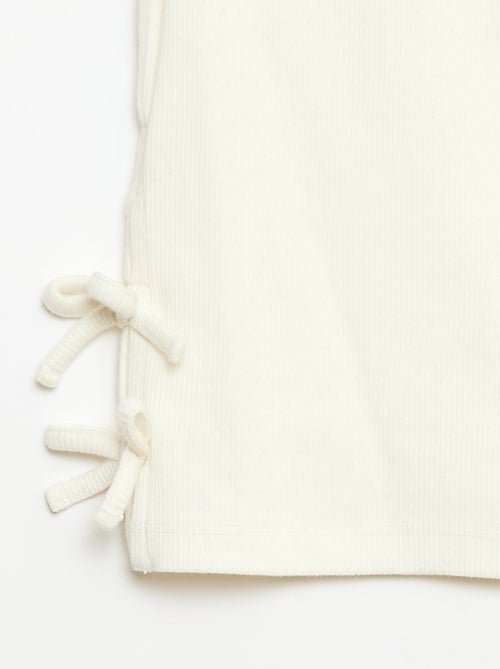 T-shirt avec nœuds fantaisie - Kiabi