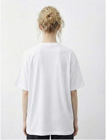 T-shirt basic à col rond avec détail accessoire lucci