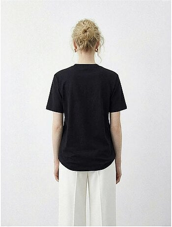 T-shirt basic à col rond avec détail accessoire lucci