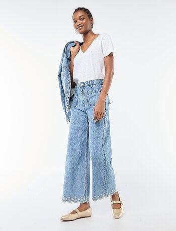 T-shirt basique à manches courtes col V