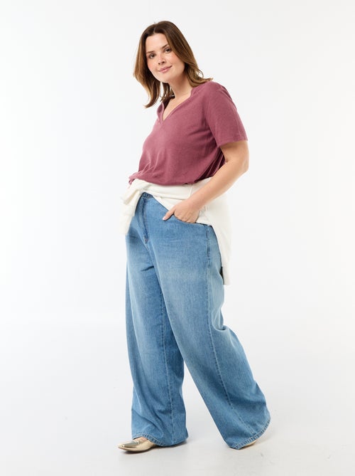 T-shirt basique col V et manches courtes - Kiabi