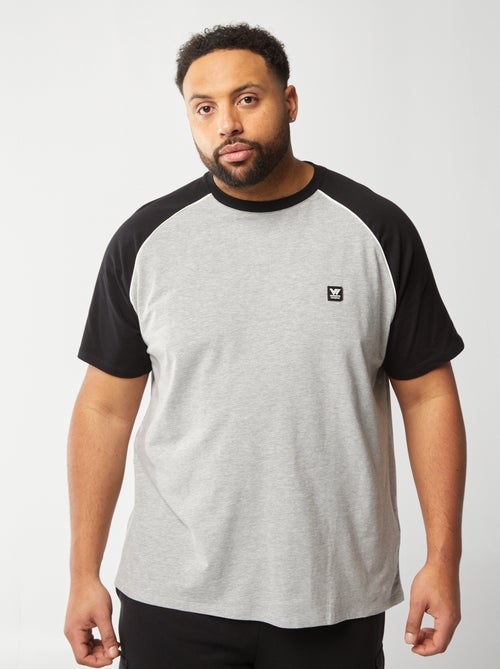T-shirt bicolore avec manches courtes raglan - Kiabi