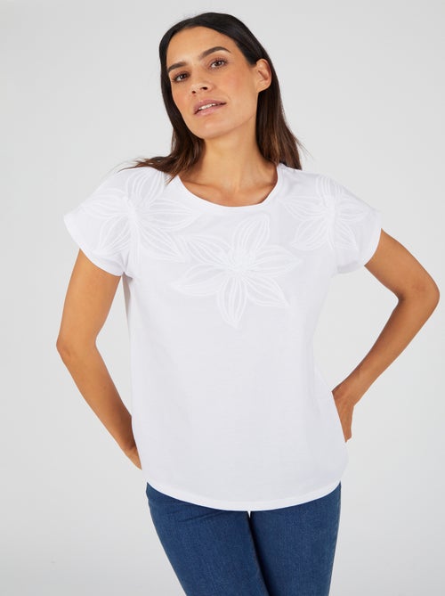 T-shirt broderie ton sur ton - Damart - Kiabi