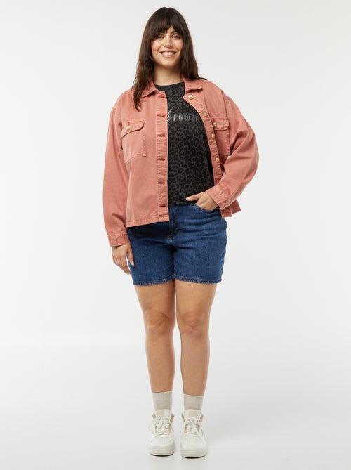 T-shirt 'Carmakoma' avec un imprimé et un motif léopard - Kiabi T-shirt 'Carmakoma' avec un imprimé et un motif léopard - Kiabi