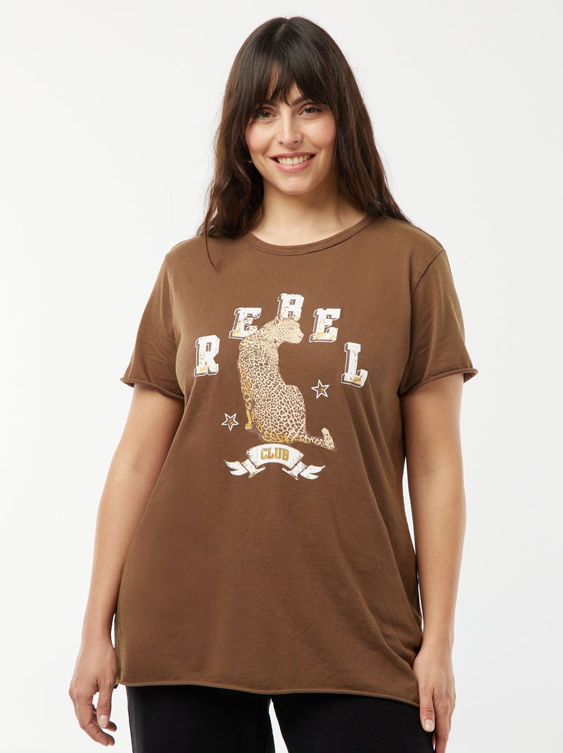 T-shirt 'Carmakoma' avec un 'léopard' imprimé marron - Kiabi
