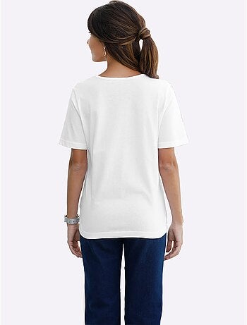 T-shirt classique avec col en V et manches courtes - Taille standard - Moda Vilona