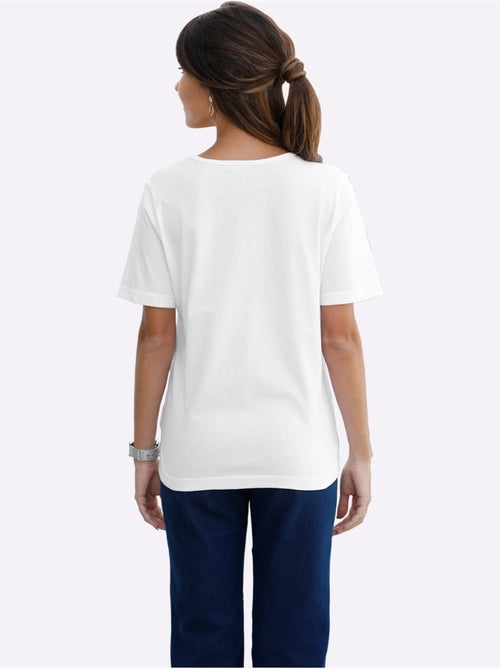 T-shirt classique à encolure en V et manches courtes - Taille standard - Moda Vilona - Kiabi
