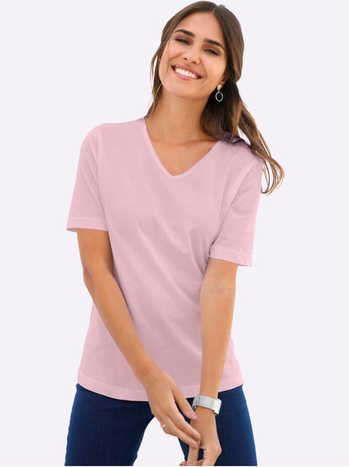 T-shirt classique avec col en V et manches courtes - Taille standard - Moda Vilona - Kiabi T-shirt classique avec col en V et manches courtes - Taille standard - Moda Vilona - Kiabi