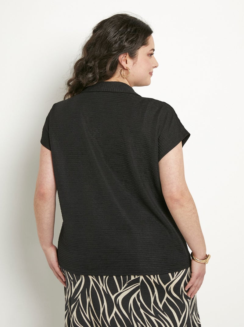 T-shirt col chemise uni manches courtes Noir - Kiabi