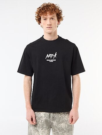 T-shirt col rond avec broderie contrastante