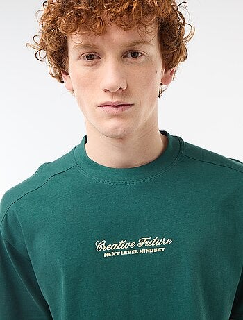 T-shirt col rond avec broderie contrastante