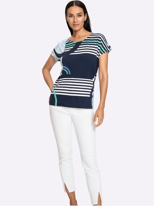 T shirt col rond et manches courtes imprimé graphique viscose douce - Taille standard - Helline - Kiabi T shirt col rond et manches courtes imprimé graphique viscose douce - Taille standard - Helline - Kiabi