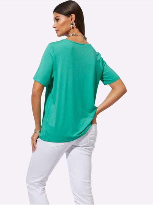 T shirt col rond manches courtes viscose ecovero et pierres brillantes - Taille standard - Helline - Kiabi T shirt col rond manches courtes viscose ecovero et pierres brillantes - Taille standard - Helline - Kiabi