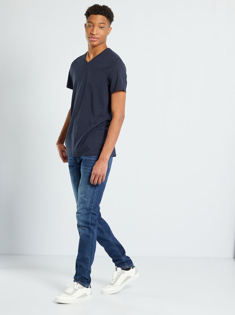 T-shirt col V +1m90 bleu marine - Kiabi