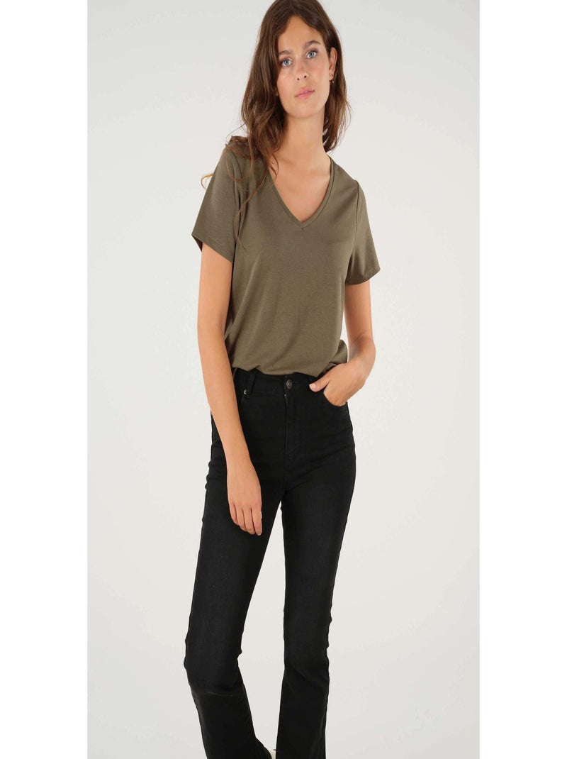 T-shirt col V manches courtes 'Deeluxe' Kaki - Kiabi