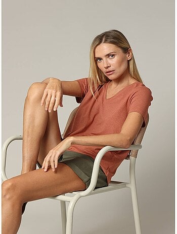 T-shirt col V manches courtes 'Deeluxe'