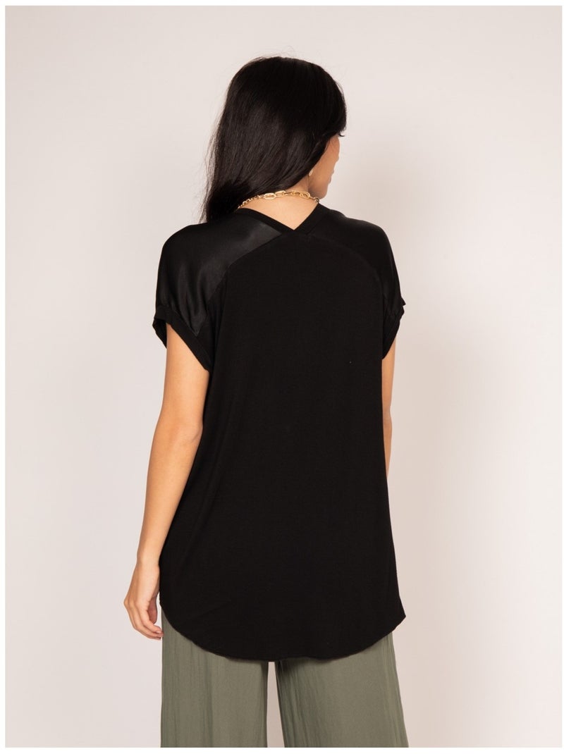 T-shirt col V satin FENTA Noir - Kiabi