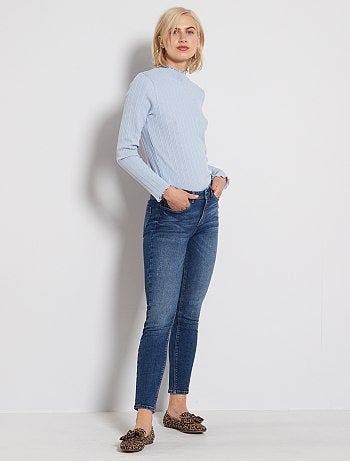 T-shirt côtelé à liseré doré - Kiabi